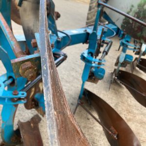 Overum 4 Furrow Plough - Image 6