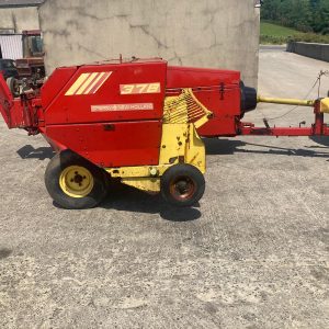 New Holland 378 Square Baler - Image 1